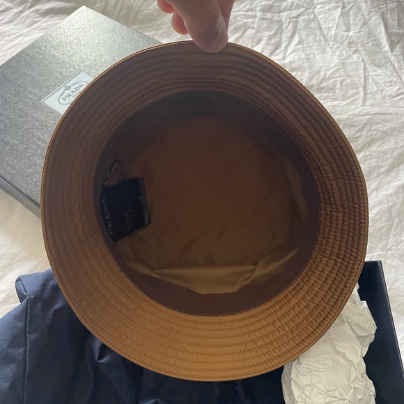 Large Prada bucket hat - Picture 3 of 5